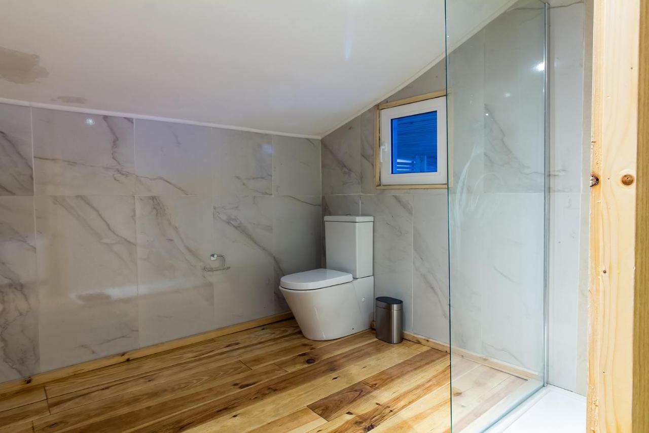 אובאר Feel At Home Guest House מראה חיצוני תמונה