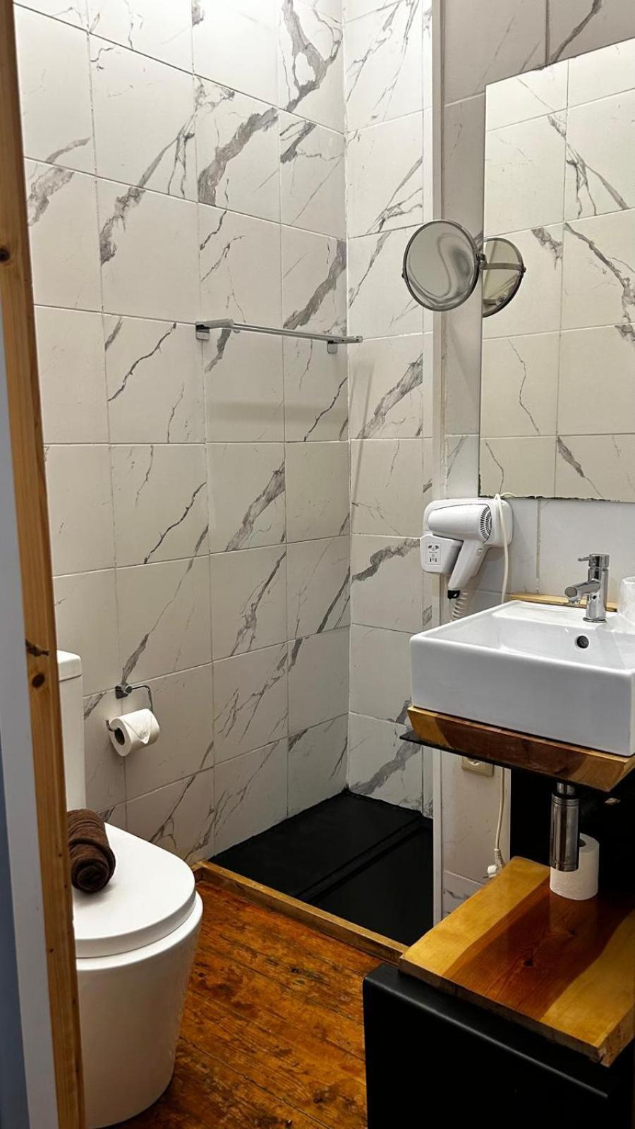 אובאר Feel At Home Guest House מראה חיצוני תמונה